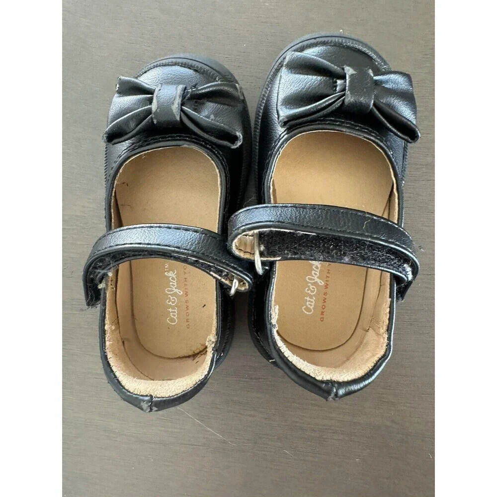 baby girl shoes bundle black Mary Jane + carter's boots glitter size 4 toddler